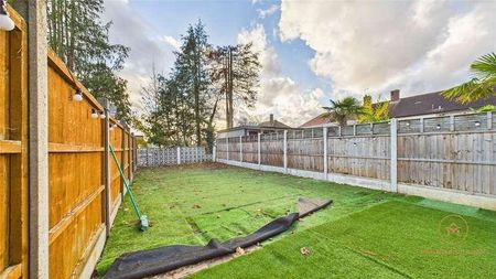 Arrowsmith Road, Chigwell, Essex, IG7 - Photo 4