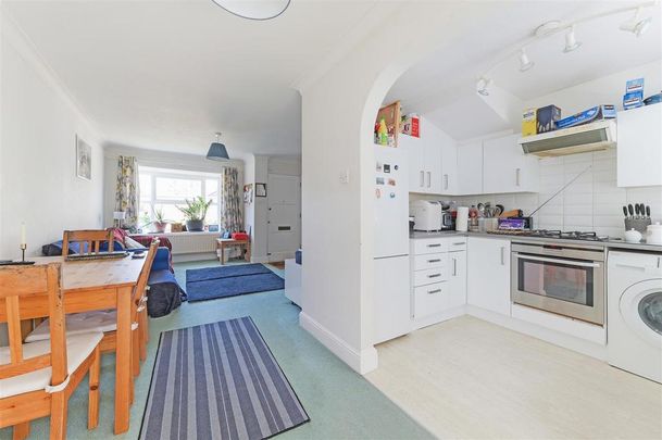 2 bedroom end of terrace house to rent - Photo 1