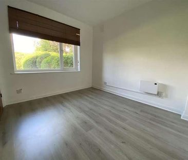 Sycamore Grove, New Malden, KT3 - Photo 1