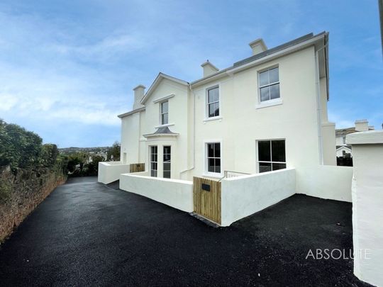 1 bed apartment to rent in Abbey Road, Torquay, TQ2 - Photo 1