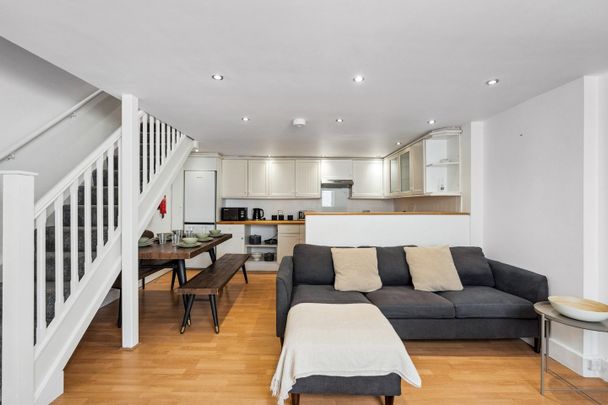 4 Bed Terraced House, Foundry Street, BN1 - Photo 1