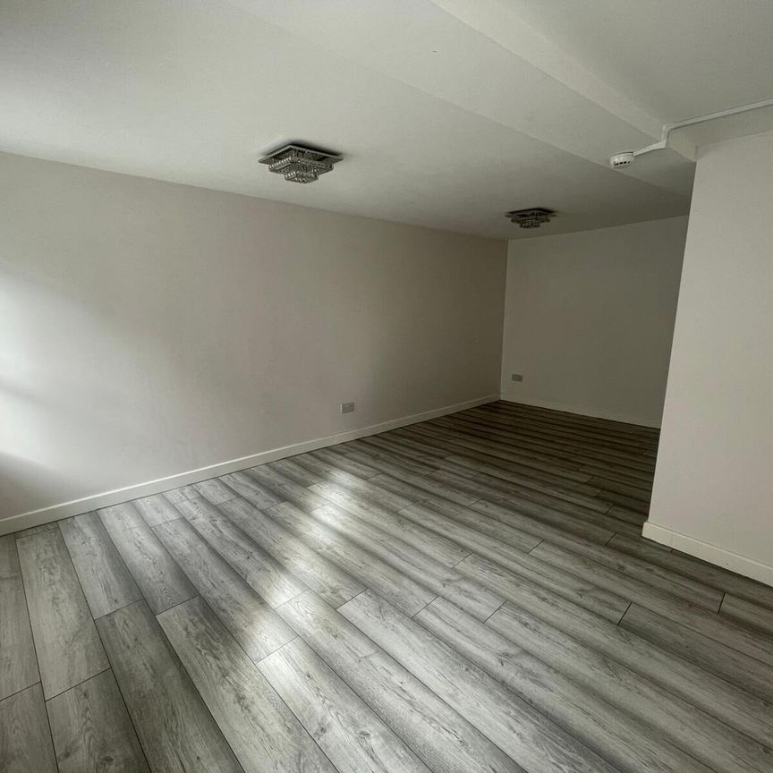 High Street, Stamford - Photo 1