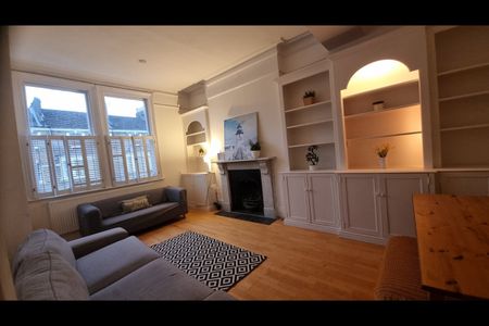 4 Bed Maisonette, Geraldine Road, SW18 - Photo 3