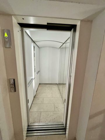 Geräumige 3-Zimmer-Mietwohnung in ruhiger Lage, Geidorf Graz, mit Einbauküche und Grünblick. - Photo 2