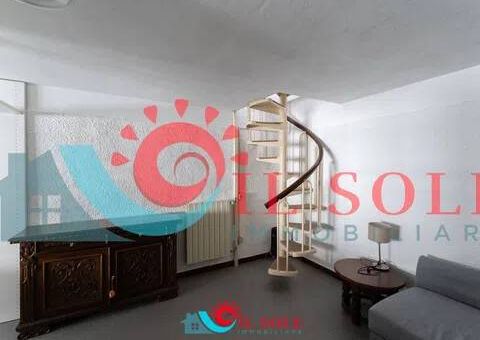 Trilocale via Degli Oleandri, 32, Tirrenia, Pisa