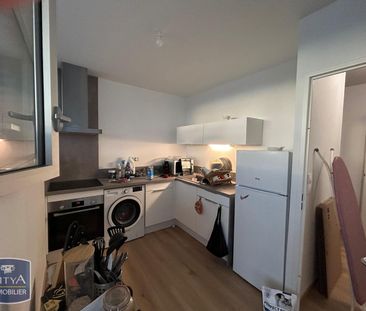 Location Appartement 2 pièces 55m² LILLE 59800 - Photo 4