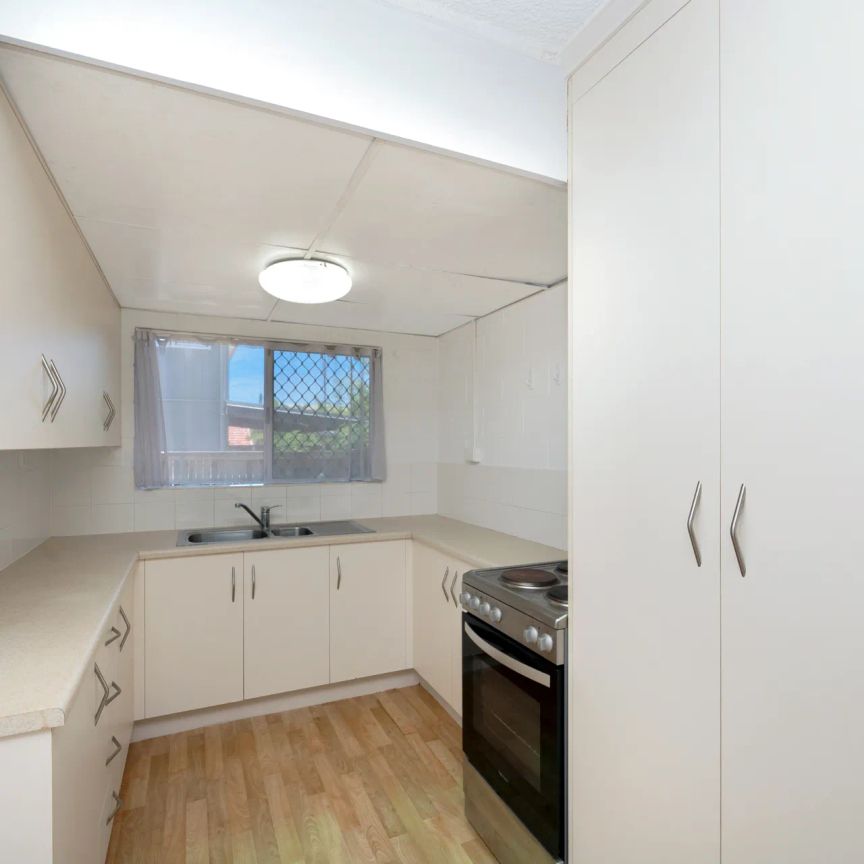 Unit 8/15 Cook Street, North Ward. - Photo 1