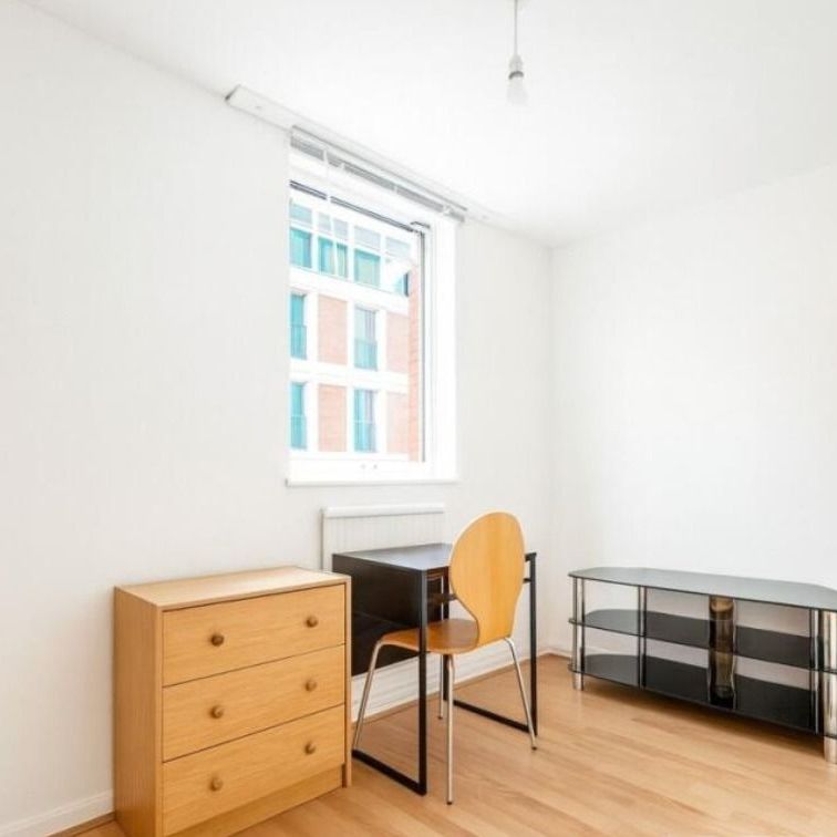 4 Bed Terraced House, Holland Walk, N19 - Photo 1