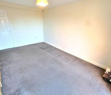2 bedroom semi-detached house to rent - Photo 6