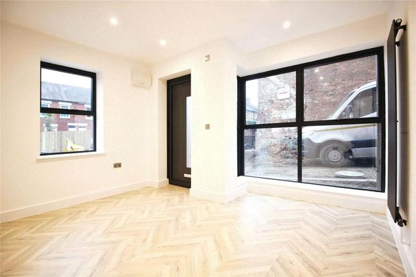 3 bedroom end of terrace house to rent - Photo 1