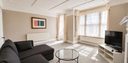 Pierremont Avenue, Broadstairs, CT10 1NL, Kent - Photo 2