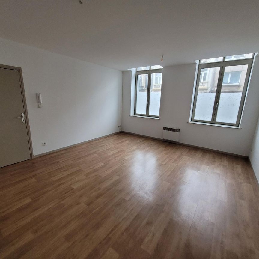Location Appartement 1 pièce 53m² BOULOGNE SUR MER 62200 - Photo 1