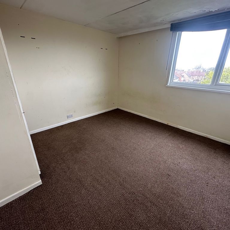 Williams Close, Rowner, Gosport - Photo 1