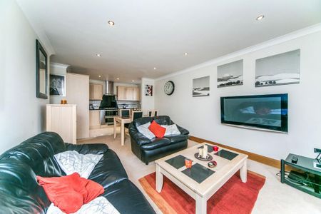 2 bedroom flat to rent - Photo 5