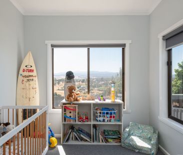 Looking for a family home? Live here! - Photo 4