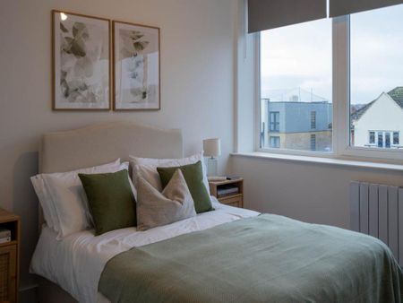 2 bedroom flat to rent - Photo 2