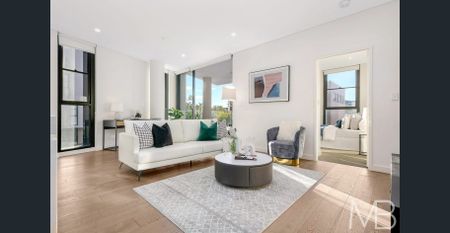 SOPHISTICATED LIVING WITH URBAN CONVENIENCE - Photo 4