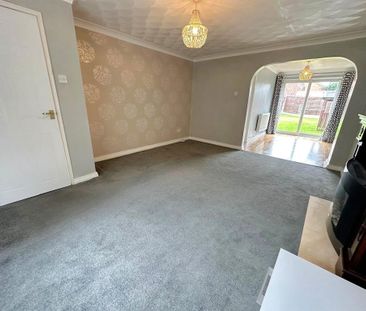 4 bedroom detached house to rent - Photo 1