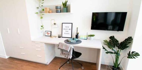 3 Bed Apartment Top Floor - Photo 2