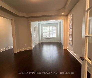 Detached Home For Lease | W9235867 - Photo 6