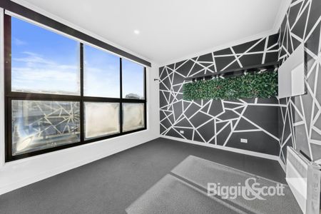 Modern Townhouse Rental - Prime Location! - Photo 2