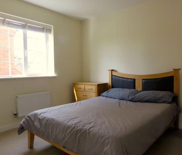 1 bedroom in a house share to rent - Photo 1