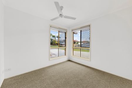 114 Carpenter Way, Sandstone Point QLD 4511 - House For Rent | Domain - Photo 3