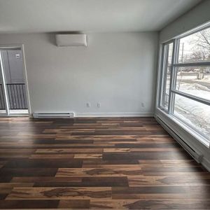 ***Appartement De 3 Chambres Et 1 Salle - Photo 3