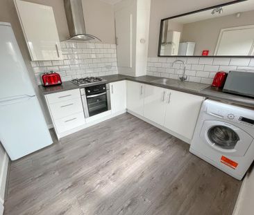 4 bedroom terraced house to rent - Photo 6