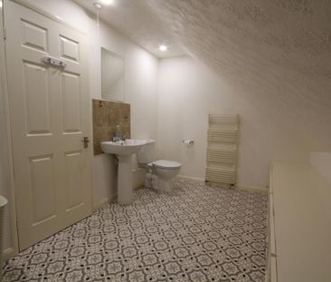 2 bedroom terraced house to rent - Photo 1