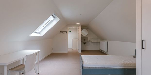 Woning te huur in Ichtegem voor € 1.800 met 6 slaapkamers - Foto 1
