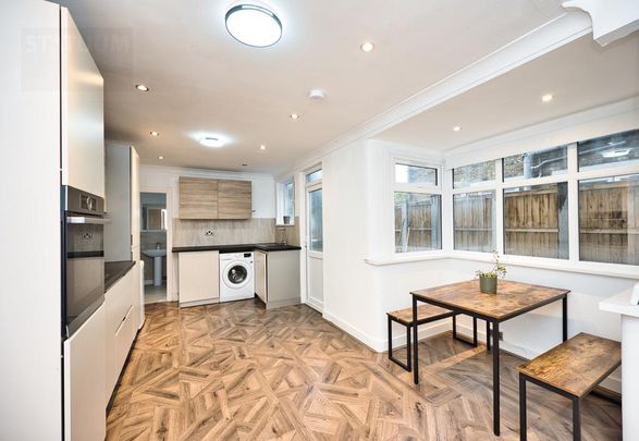 5 bedroom terraced house to rent - Photo 1