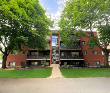 Red Oak Apts - ALL INCLUSIVE | 70 Williams Street, Guelph - Photo 1