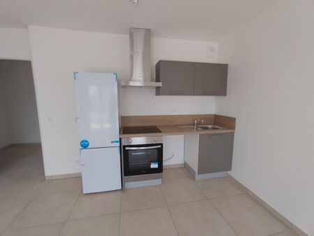 Location Appartement 3 Pièces 62 m² - Photo 4