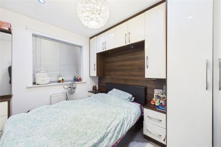 Thompson Way, Hampshire Thompson Way, Hampshire - Photo 2