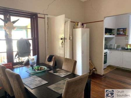 Character Home - Photo 2