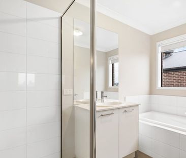 Room for rent in 8 Bedroom Sharehouse in Curlewis - Photo 4