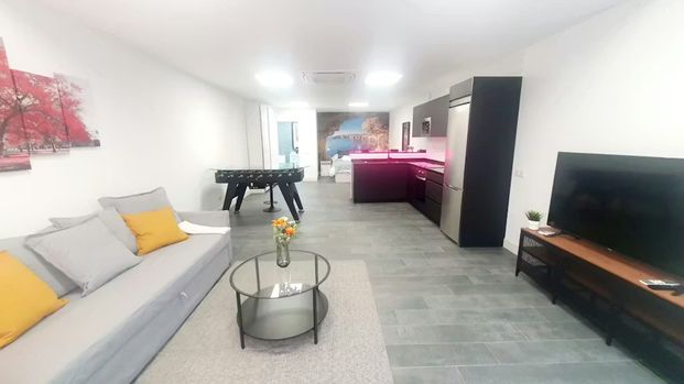 Calle de las Margaritas, Madrid, Community of Madrid 28039 - Photo 1