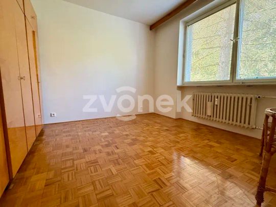 Prostorný byt 3+1 pro 4 studenty (za os. 5.500,- Kč), pěkná a klidná lokalita Zlína - Přílucká - Photo 1
