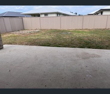 11 Brighton Street, Laidley North, Qld 4341 - Photo 2