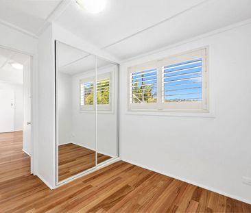 Cosy Three Bedroom Home - Photo 4