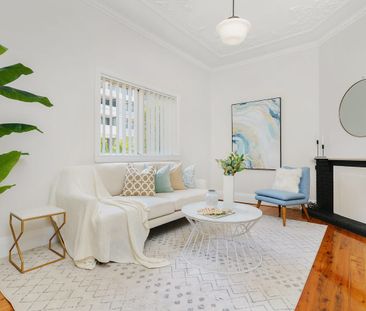 CHARMING & PERFECTLY LOCATED ONLY MOMENTS TO STATION, WESTFIELD, ML... - Photo 3