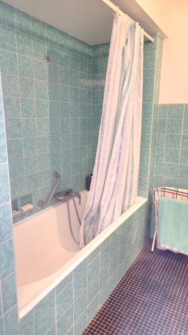 Location Appartement 3 pièces 76m² LE CANNET 06110 - Photo 5