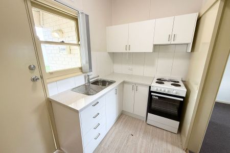 Studio Apartment - Photo 2