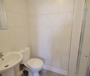 2 bedroom Student Flat to rent in Seventh Avenue, Heaton, Newcastle... - Photo 5
