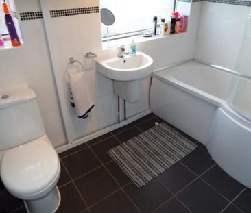 3 Bed Semi-Detached House, Stoneygate Road, LU4 - Photo 5
