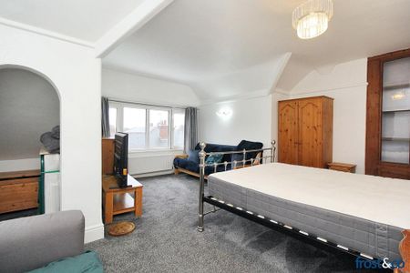 3 bedroom maisonette to rent - Photo 5