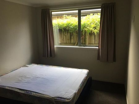 Chic 1BR Unit w/ Courtyard & Parking! - Photo 2