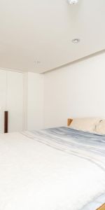 3 bedroom flat to rent - Photo 3
