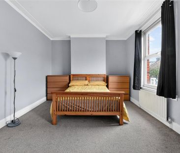 4 bedroom terraced house to rent - Photo 5